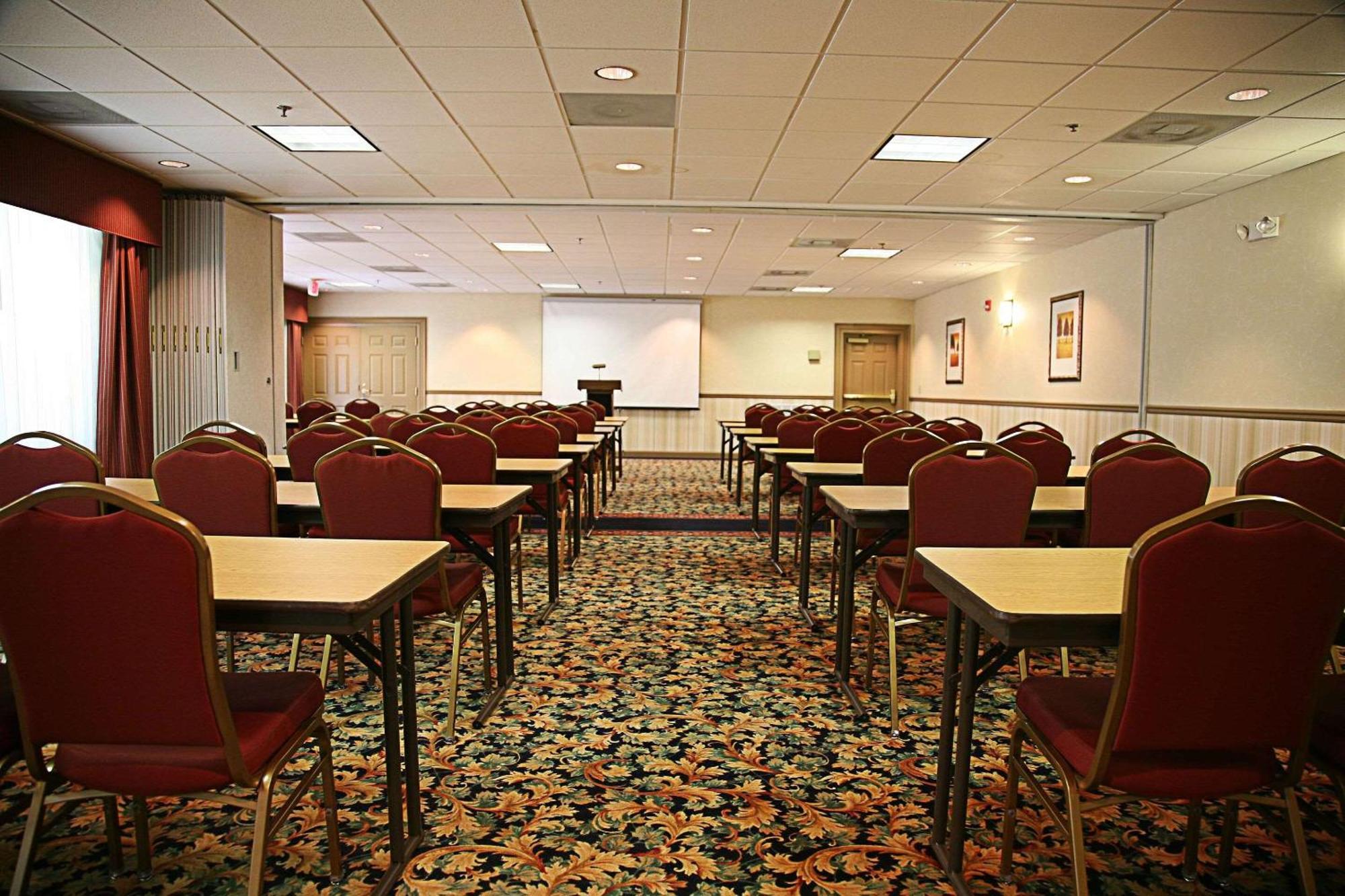 Country Inn & Suites By Radisson, Helen, Ga Eksteriør billede